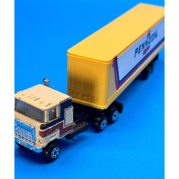 Vintage PENNZOIL MACk Semi-Truck Tractor & Trailer HO Scale Cabover yellow - Picture 6 of 16